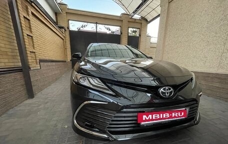 Toyota Camry, 2023 год, 3 520 000 рублей, 7 фотография