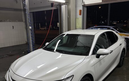 Toyota Camry, 2018 год, 2 650 000 рублей, 8 фотография