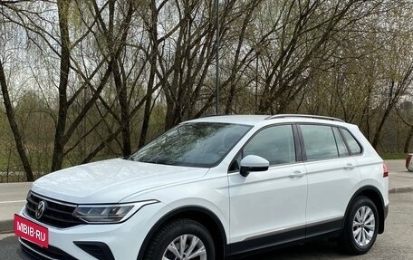 Volkswagen Tiguan II, 2021 год, 3 000 000 рублей, 2 фотография