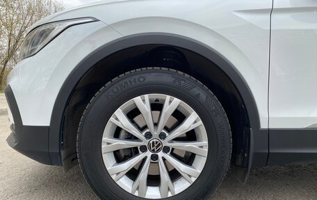 Volkswagen Tiguan II, 2021 год, 3 000 000 рублей, 18 фотография