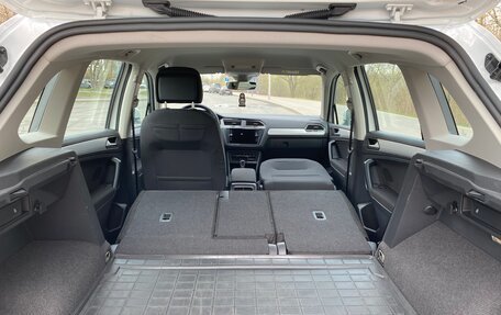 Volkswagen Tiguan II, 2021 год, 3 000 000 рублей, 13 фотография