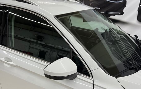 Volkswagen Tiguan II, 2018 год, 2 500 000 рублей, 2 фотография