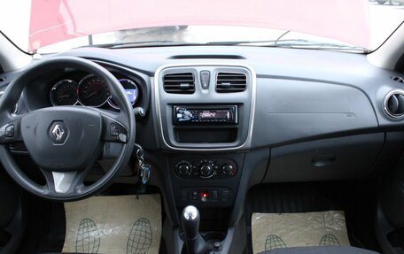 Renault Sandero II рестайлинг, 2015 год, 900 000 рублей, 13 фотография