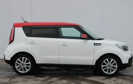 KIA Soul II рестайлинг, 2019 год, 1 825 000 рублей, 9 фотография