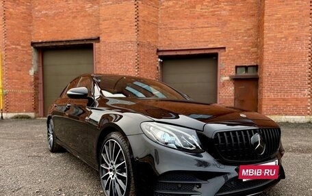 Mercedes-Benz E-Класс, 2017 год, 3 600 000 рублей, 7 фотография