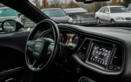 Dodge Challenger III рестайлинг 2, 2020 год, 4 100 000 рублей, 9 фотография