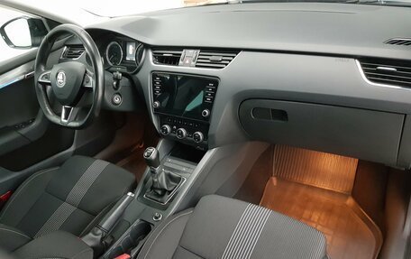 Skoda Octavia, 2018 год, 1 400 000 рублей, 23 фотография