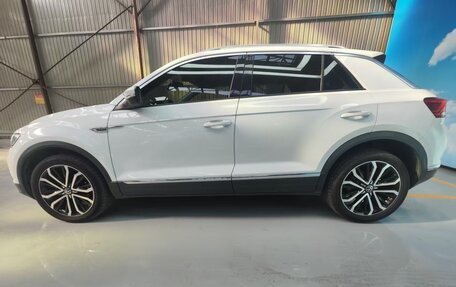 Volkswagen T-Roc I, 2022 год, 1 601 355 рублей, 8 фотография