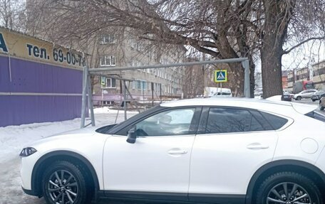 Mazda CX-4, 2023 год, 2 890 000 рублей, 2 фотография