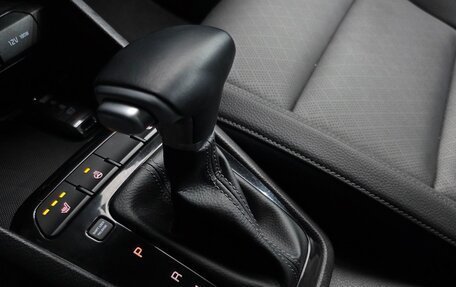 KIA Stonic, 2019 год, 1 400 143 рублей, 13 фотография