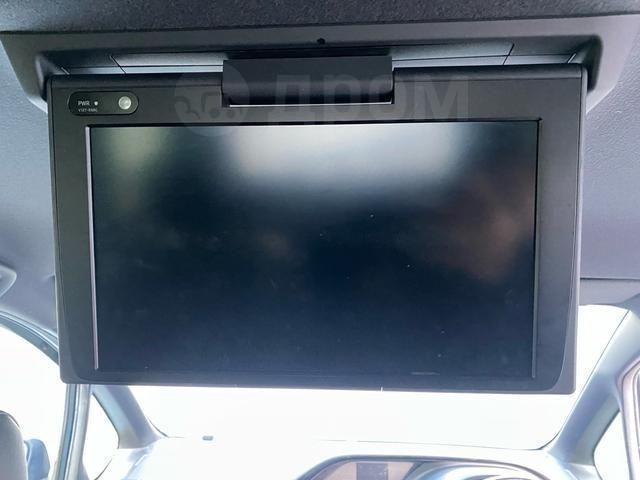 Toyota Noah III, 2021 год, 1 800 000 рублей, 3 фотография