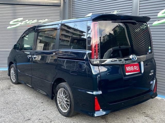 Toyota Noah III, 2021 год, 1 800 000 рублей, 19 фотография