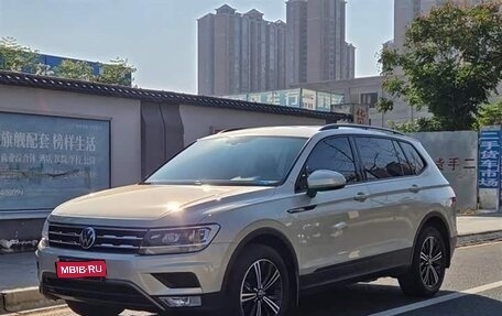 Volkswagen Tiguan II, 2021 год, 2 400 143 рублей, 1 фотография