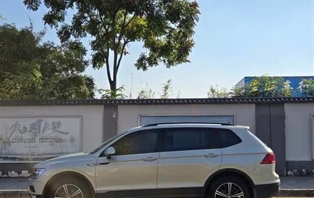 Volkswagen Tiguan II, 2021 год, 2 400 143 рублей, 6 фотография