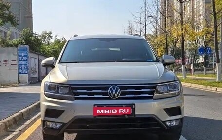 Volkswagen Tiguan II, 2021 год, 2 400 143 рублей, 2 фотография