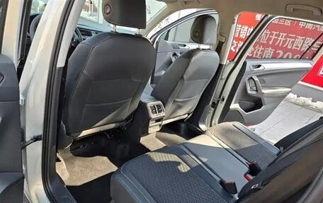 Volkswagen Tiguan II, 2021 год, 2 400 143 рублей, 16 фотография