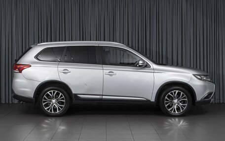 Mitsubishi Outlander III рестайлинг 3, 2016 год, 1 694 000 рублей, 5 фотография