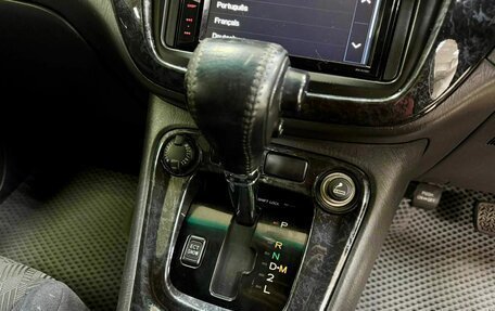 Toyota Kluger I, 2001 год, 1 115 000 рублей, 15 фотография