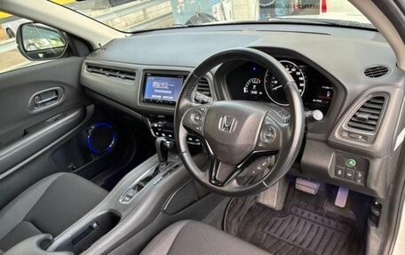 Honda Vezel, 2017 год, 1 450 000 рублей, 8 фотография