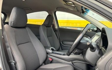 Honda Vezel, 2017 год, 1 450 000 рублей, 9 фотография