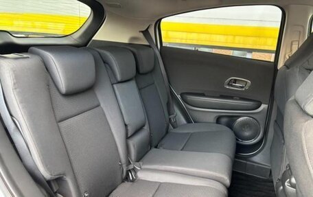 Honda Vezel, 2017 год, 1 450 000 рублей, 10 фотография