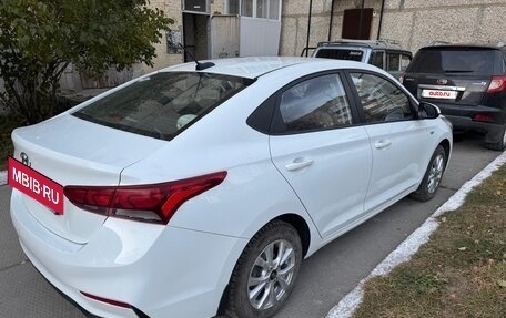 Hyundai Solaris II рестайлинг, 2017 год, 1 250 000 рублей, 2 фотография