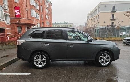 Mitsubishi Outlander III рестайлинг 3, 2013 год, 1 650 000 рублей, 1 фотография