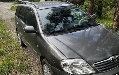 Toyota Corolla, 2004 год, 630 000 рублей, 2 фотография