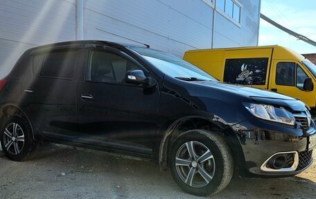 Renault Sandero II рестайлинг, 2018 год, 1 050 000 рублей, 3 фотография