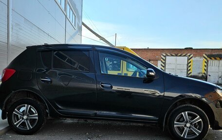 Renault Sandero II рестайлинг, 2018 год, 1 050 000 рублей, 4 фотография