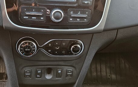 Renault Sandero II рестайлинг, 2018 год, 1 050 000 рублей, 12 фотография