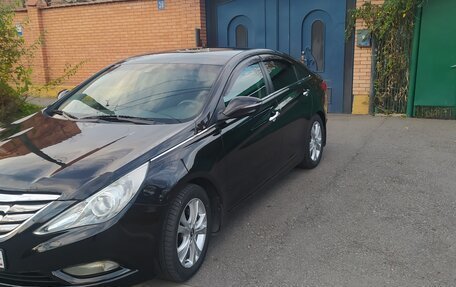 Hyundai Sonata VI, 2011 год, 1 200 000 рублей, 2 фотография