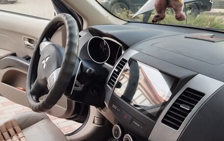 Mitsubishi Outlander III рестайлинг 3, 2008 год, 1 100 000 рублей, 4 фотография