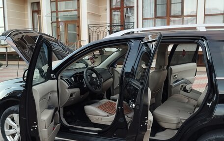 Mitsubishi Outlander III рестайлинг 3, 2008 год, 1 100 000 рублей, 3 фотография