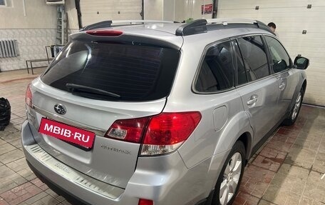 Subaru Outback IV рестайлинг, 2011 год, 1 350 000 рублей, 4 фотография