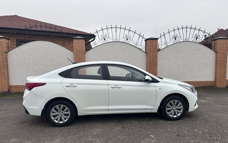Hyundai Solaris II рестайлинг, 2018 год, 1 330 000 рублей, 7 фотография