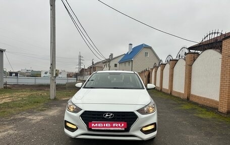 Hyundai Solaris II рестайлинг, 2018 год, 1 330 000 рублей, 2 фотография