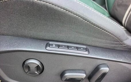 Volkswagen Golf VIII, 2022 год, 1 735 000 рублей, 19 фотография