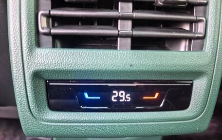 Volkswagen Golf VIII, 2022 год, 1 735 000 рублей, 13 фотография