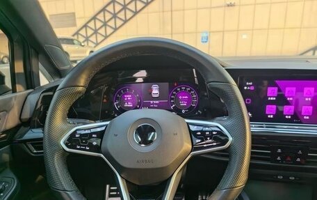 Volkswagen Golf VIII, 2022 год, 1 735 000 рублей, 15 фотография