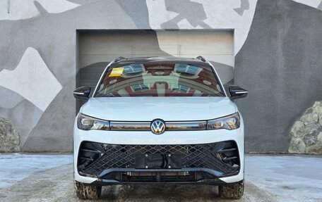 Volkswagen Tiguan, 2025 год, 4 790 000 рублей, 2 фотография