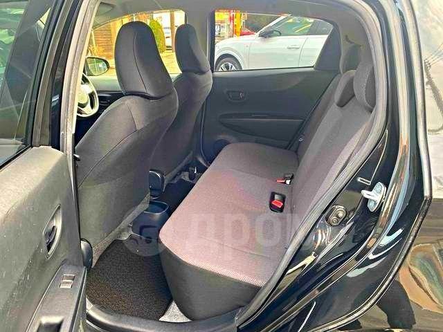 Toyota Vitz XP130 рестайлинг, 2019 год, 658 341 рублей, 6 фотография