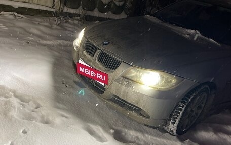 BMW 3 серия, 2005 год, 1 280 000 рублей, 3 фотография