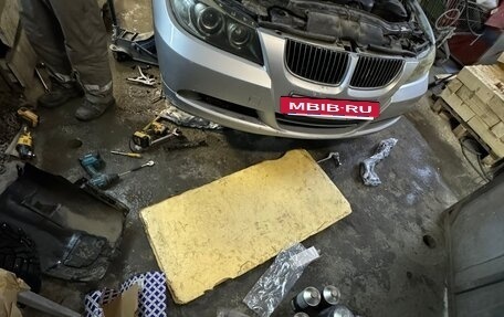 BMW 3 серия, 2005 год, 1 280 000 рублей, 6 фотография