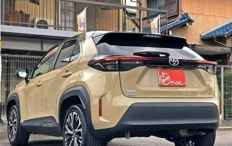 Toyota Yaris Cross, 2022 год, 1 601 000 рублей, 2 фотография