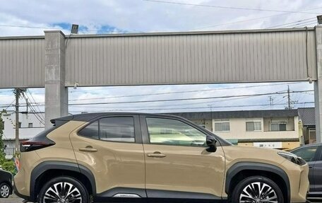 Toyota Yaris Cross, 2022 год, 1 601 000 рублей, 5 фотография