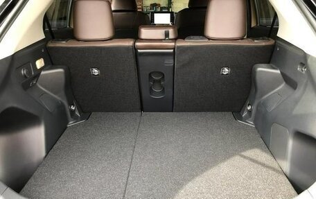 Toyota Yaris Cross, 2022 год, 1 601 000 рублей, 36 фотография