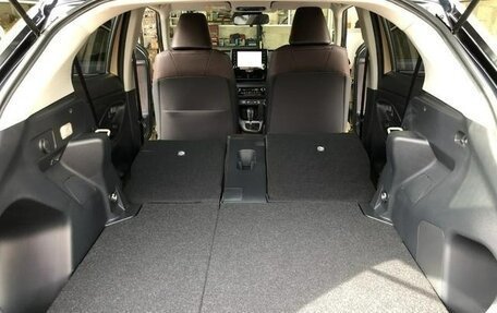 Toyota Yaris Cross, 2022 год, 1 601 000 рублей, 37 фотография