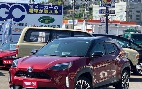 Toyota Yaris Cross, 2022 год, 1 900 000 рублей, 1 фотография