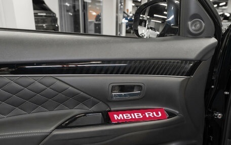 Mitsubishi Outlander III рестайлинг 3, 2022 год, 3 250 000 рублей, 18 фотография